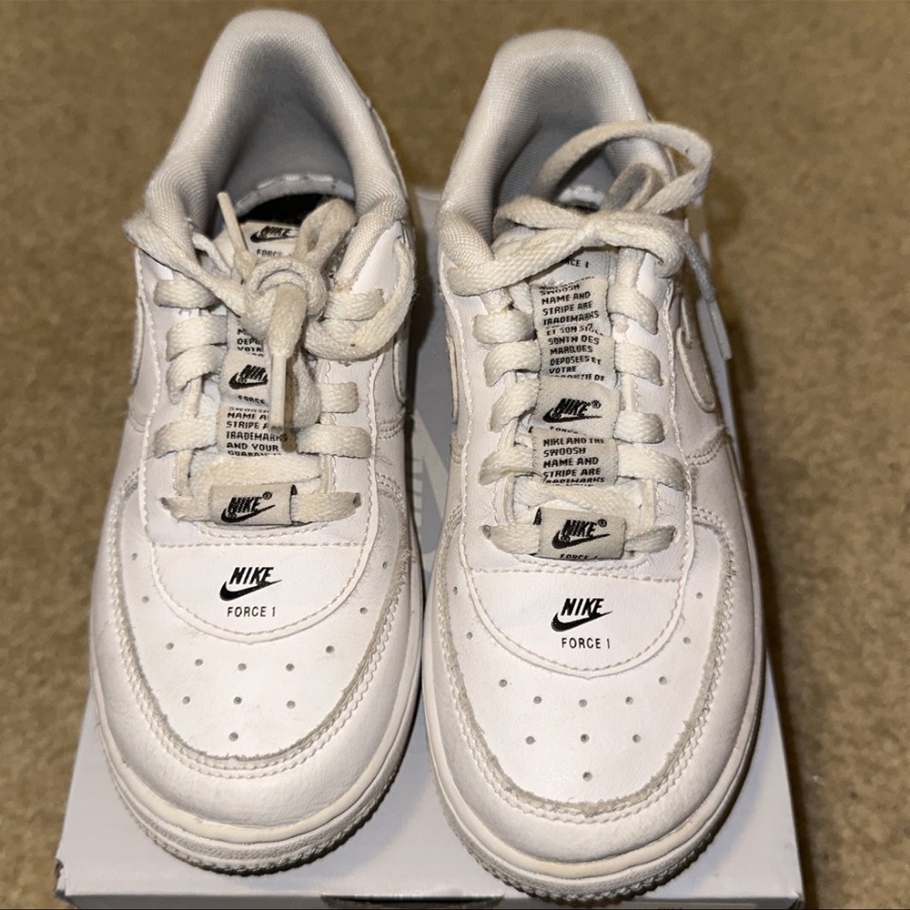Kids Air Force 1 LV8 3 (PS). Size 12c